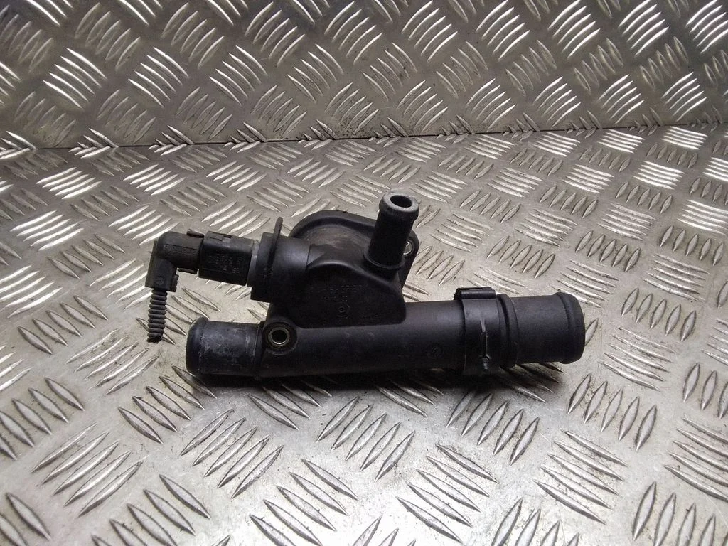 Termostat / obudowa termostatu – Volkswagen Transporter - Caravelle T5 (2003-2015)