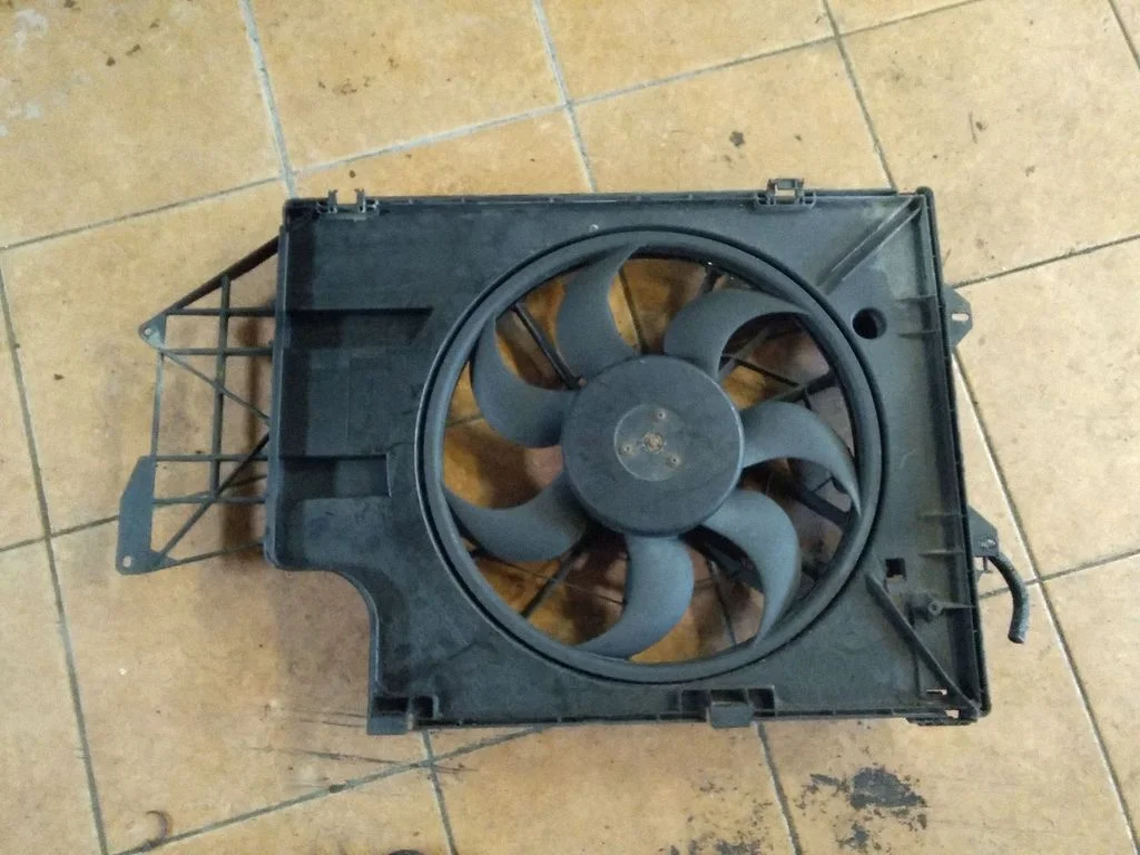 Electric radiator cooling fan – Volkswagen Transporter - Caravelle T5 (2003-2015)