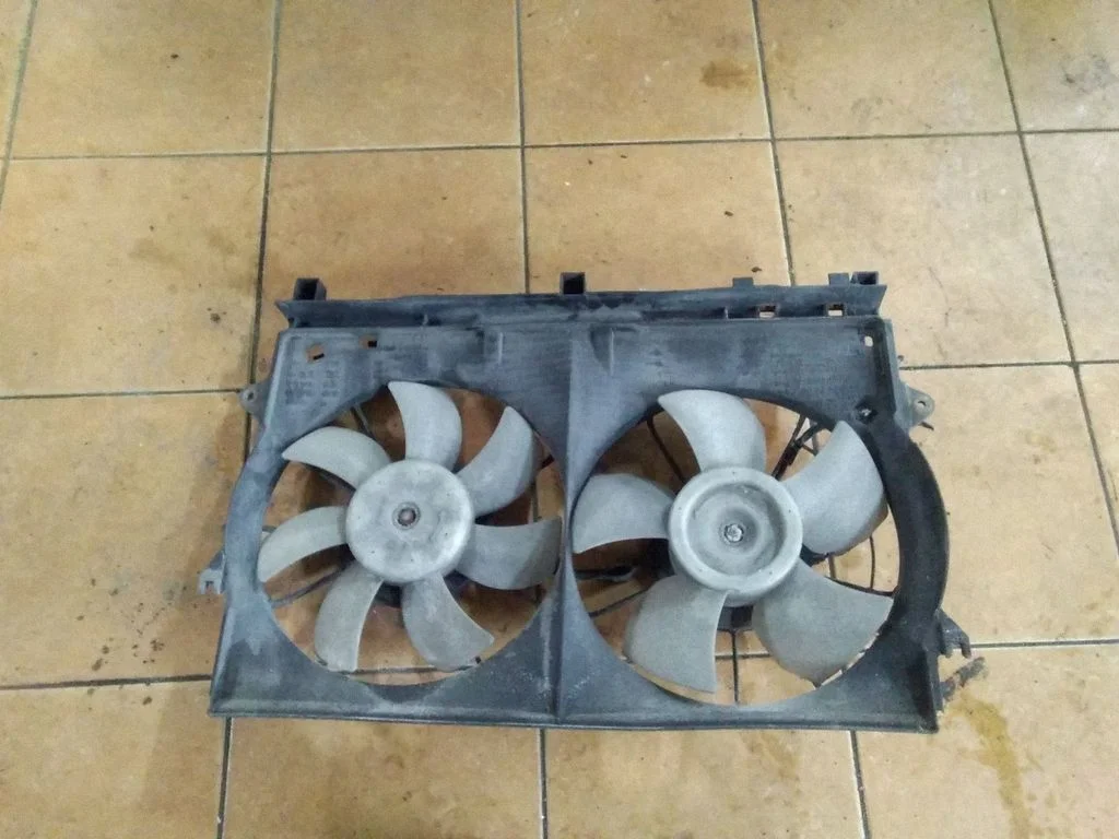 Fan set – Toyota Avensis T250 (2003-2006)