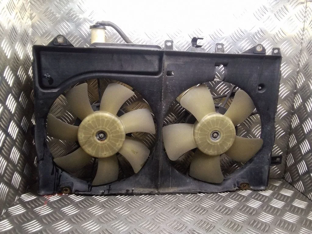 Ventilaatorite komplekt – Toyota Prius (XW20) (2003-2009)