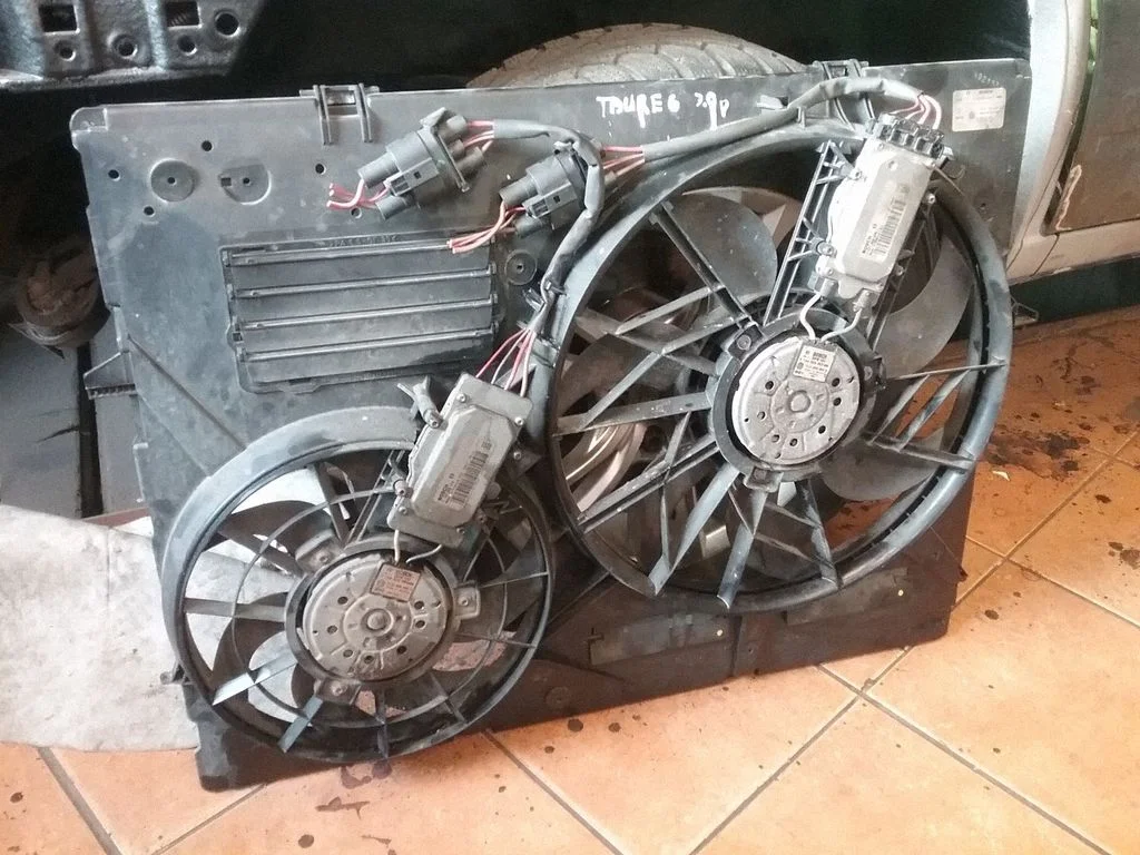 Ventilaatorite komplekt – Volkswagen Touareg I (2002-2010)