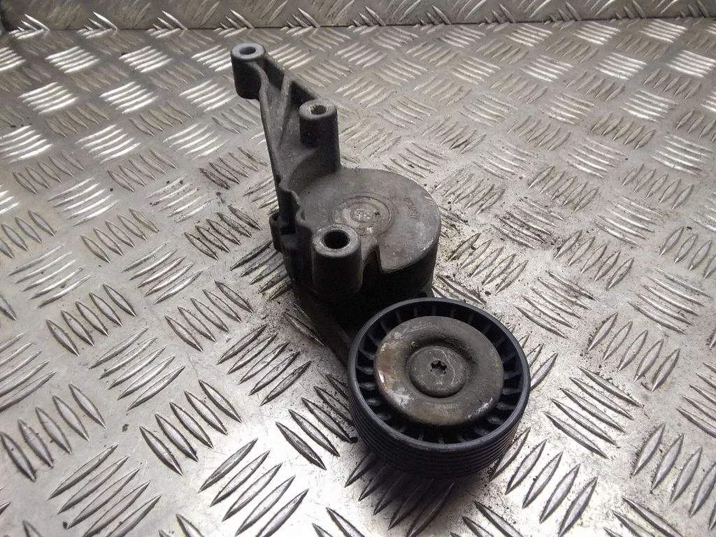 Generator/alternator belt tensioner – Volkswagen Transporter - Caravelle T5 (2003-2015)