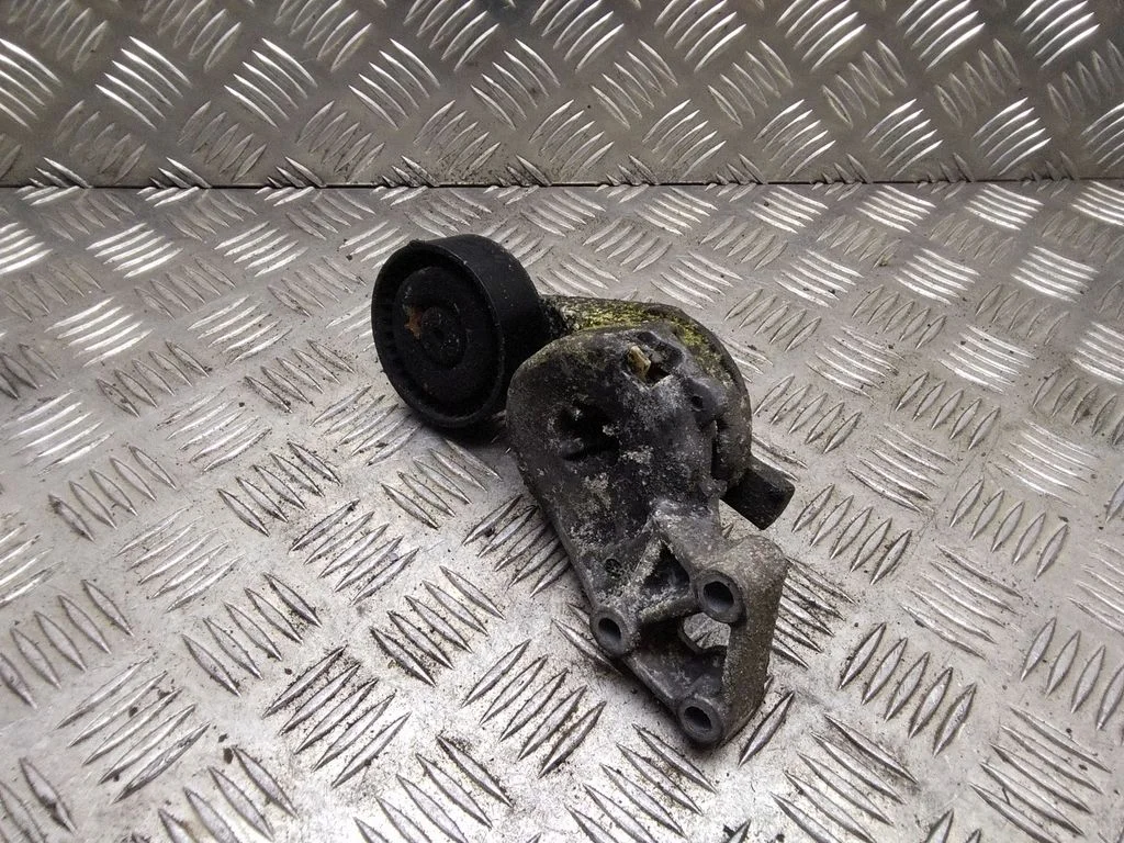 Napinacz paska – Audi A3 S3 8P (2003-2012)