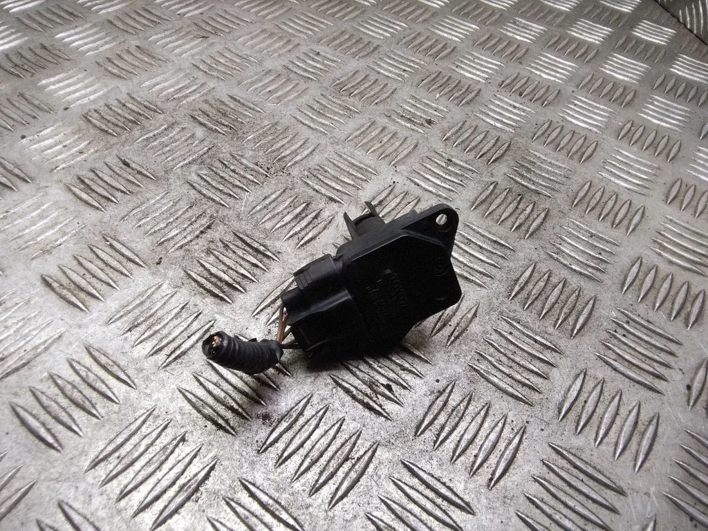Mass air flow meter – Toyota Corolla Verso AR10 (2004-2009)