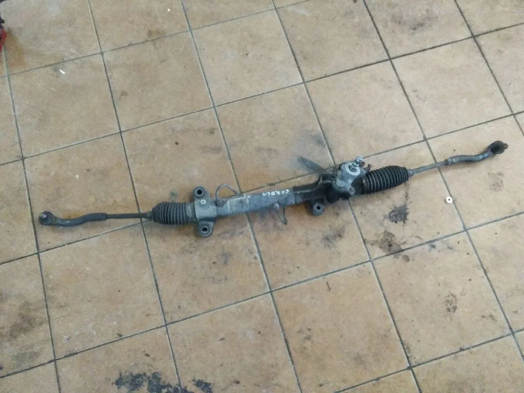 Steering rack – Toyota Corolla Verso E121 (2001-2004)