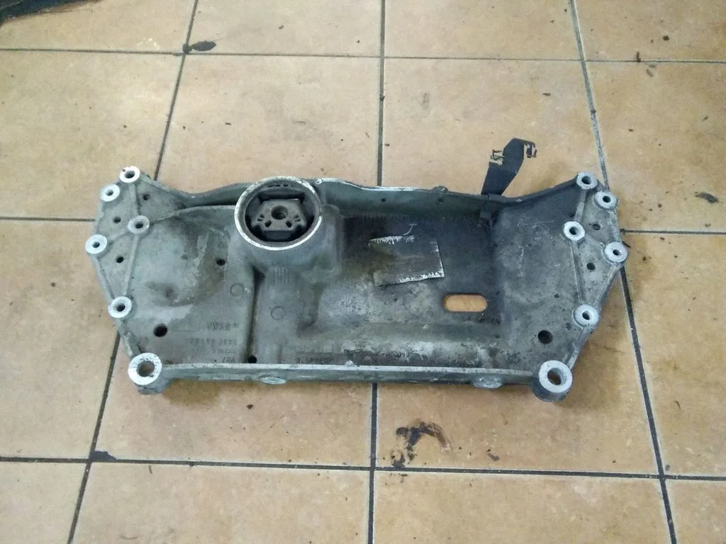 Front subframe – Volkswagen Touran I (2003-2010)