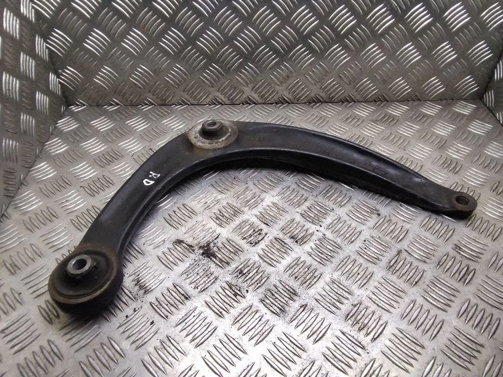 Front lower control arm/wishbone – Peugeot 308 (2007-2013)