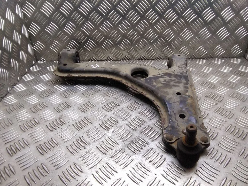 Wahacz przedni dolny – Opel Zafira B (2005-2014)