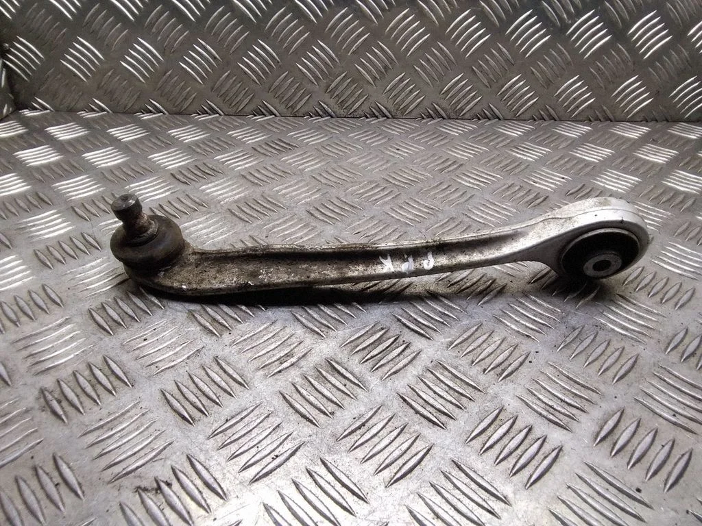 Wahacz przedni dolny – Audi A4 S4 B7 8E 8H (2005-2008)