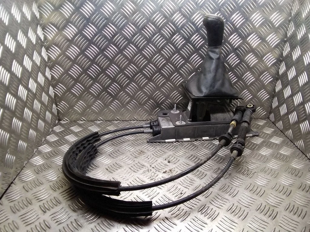 Gear selector mechanism – Skoda Yeti (5L) (2009-2017)