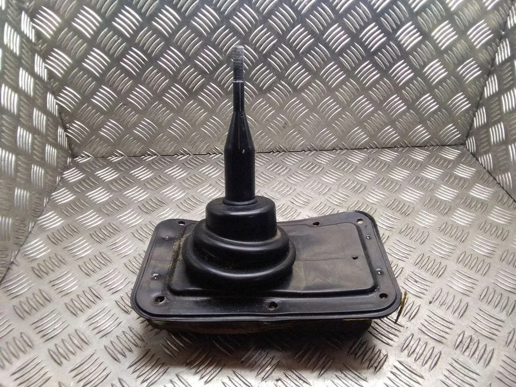Gear selector mechanism – KIA Sorento (2002-2009)