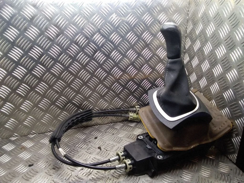 Gear selector mechanism – Renault Clio III (2005-2012)