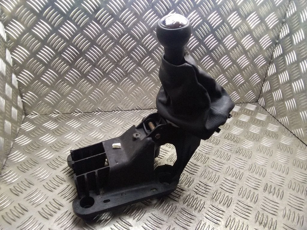 Gear selector mechanism – Peugeot 207 CC (2007-2014)
