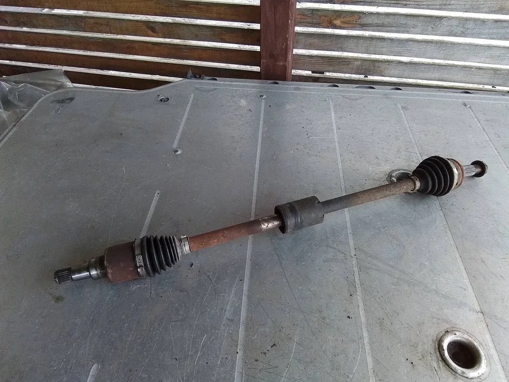 Eesmine pooltelg – Ford Fiesta (2017-)
