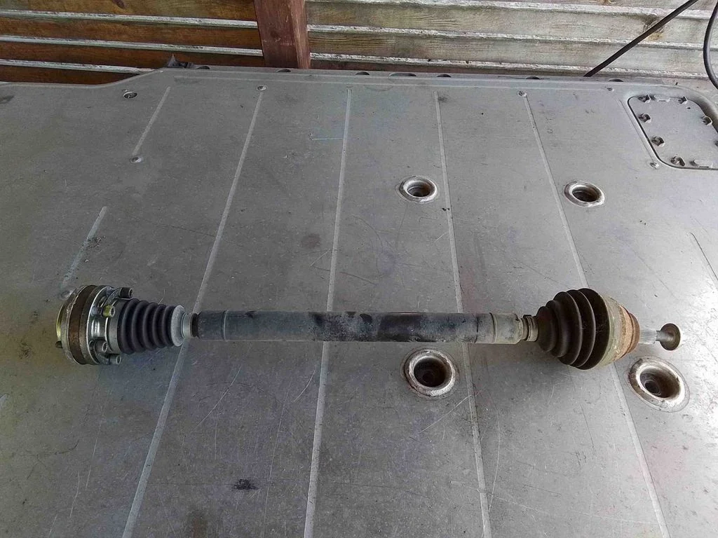 Front driveshaft – Volkswagen Cross Touran II (2015-)