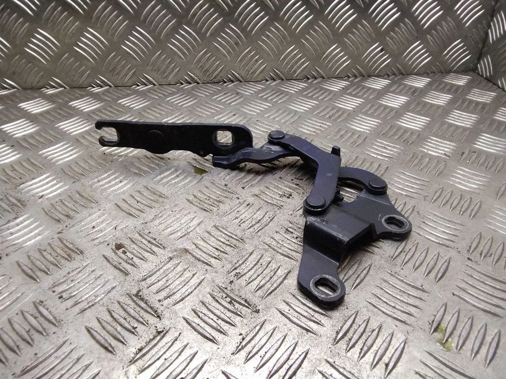 Mootorikapoti hinged – BMW 1-seeria E81 E87 (2004-2011)