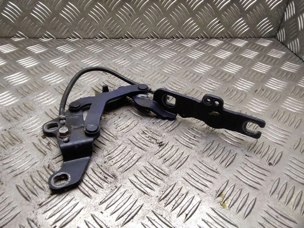 Mootorikapoti hinged – BMW 1-seeria E81 E87 (2004-2011)