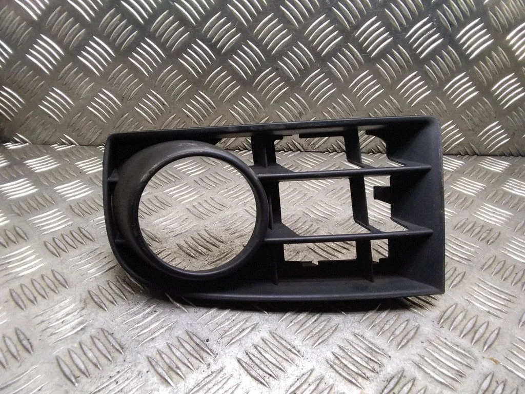 Front fog light trim/grill – Volkswagen Golf Plus (2005-2013)