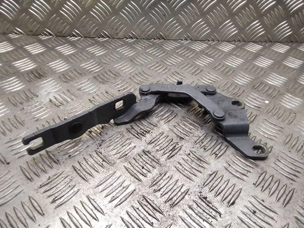 Mootorikapoti hinged – BMW 1-seeria E81 E87 (2004-2011)