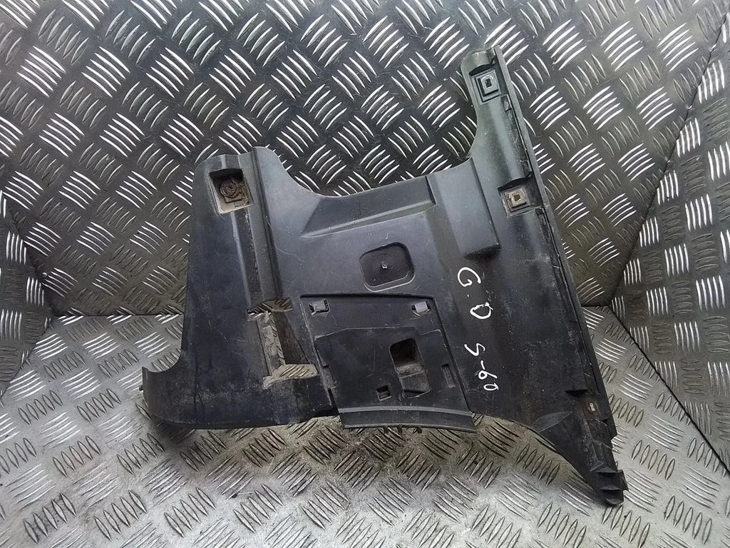 Rear bumper mounting bracket – Volvo S60 (2001-2004)