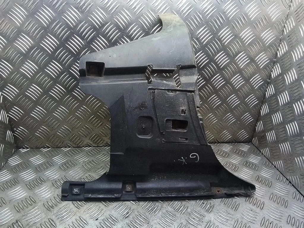 Rear bumper mounting bracket – Volvo S60 (2001-2004)
