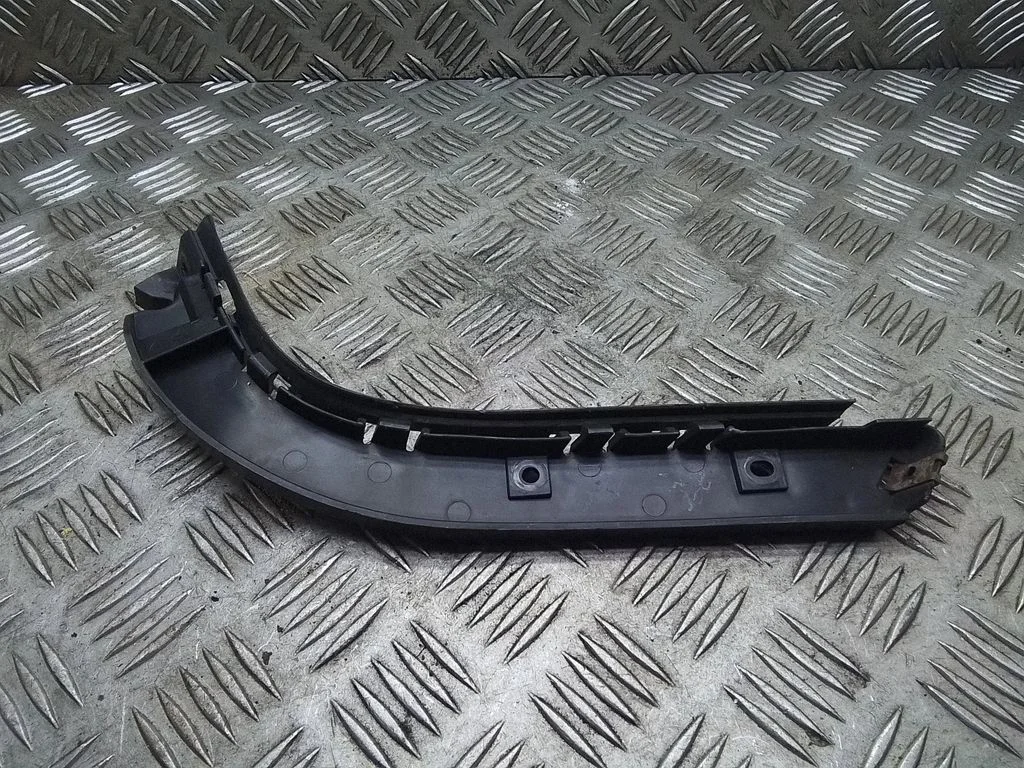 Tagumise kaitseraua kinnitusklamber – Volvo S40 (2004-2007)