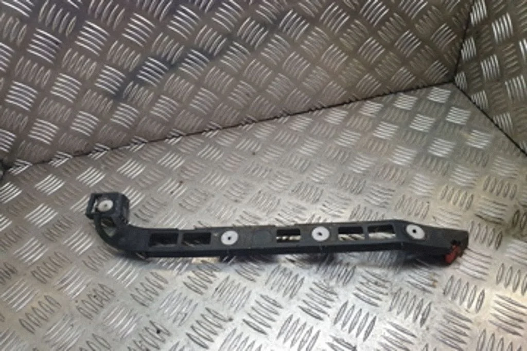 Tagumise kaitseraua kinnitusklamber – Opel Vectra C (2005-2009)