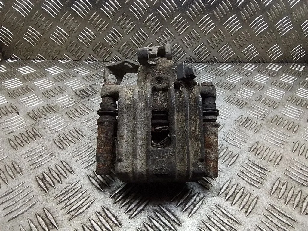 Tagumine pidurisadul – Volkswagen Golf IV (1998-2005)