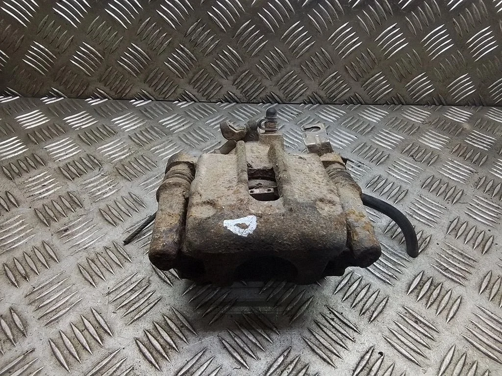 Tagumine pidurisadul – Ford Galaxy (2000-2006)