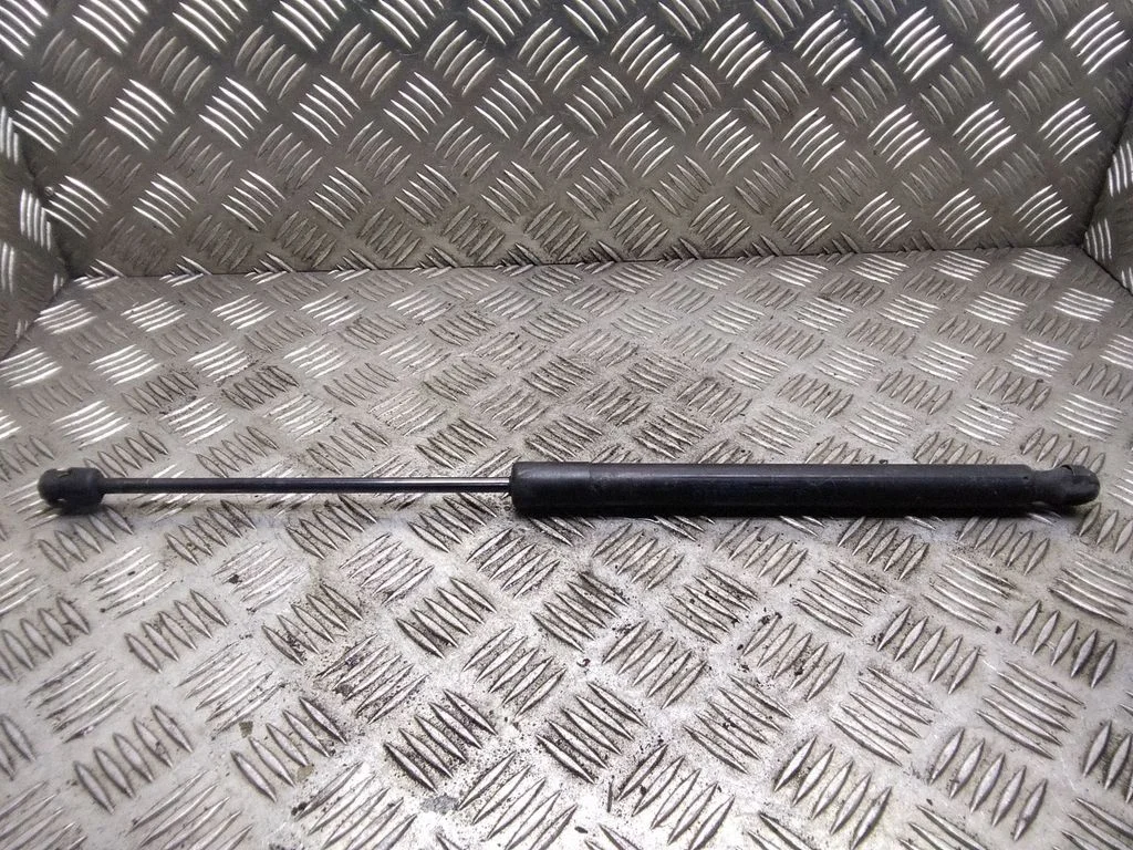 Tailgate/trunk strut/damper – Opel Zafira B (2005-2014)