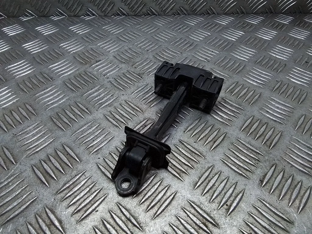 Esiukse avamispiiraja – Citroen Jumpy (2016-)