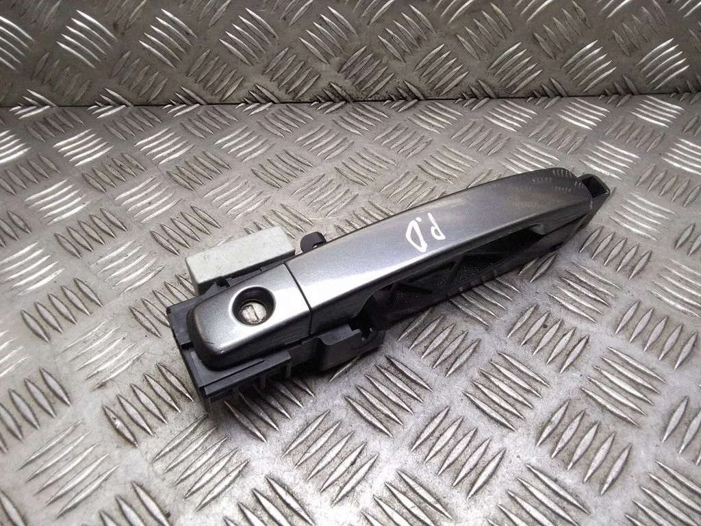 Ārējais atvēršanas rokturis – Nissan Qashqai (2010-2014)