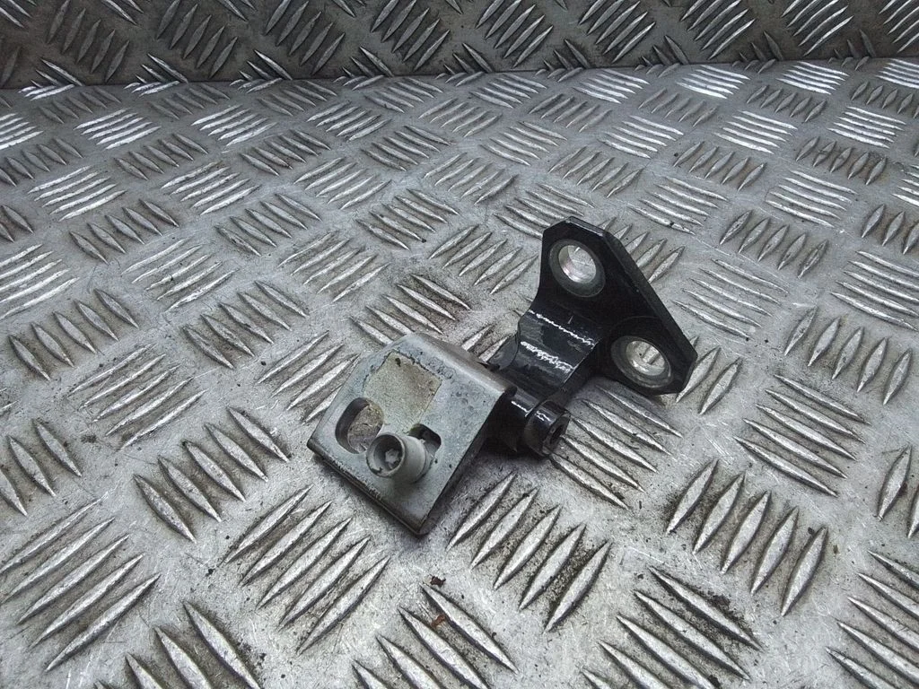 Tagaukse ülemine hing – Volkswagen Golf Plus (2005-2013)