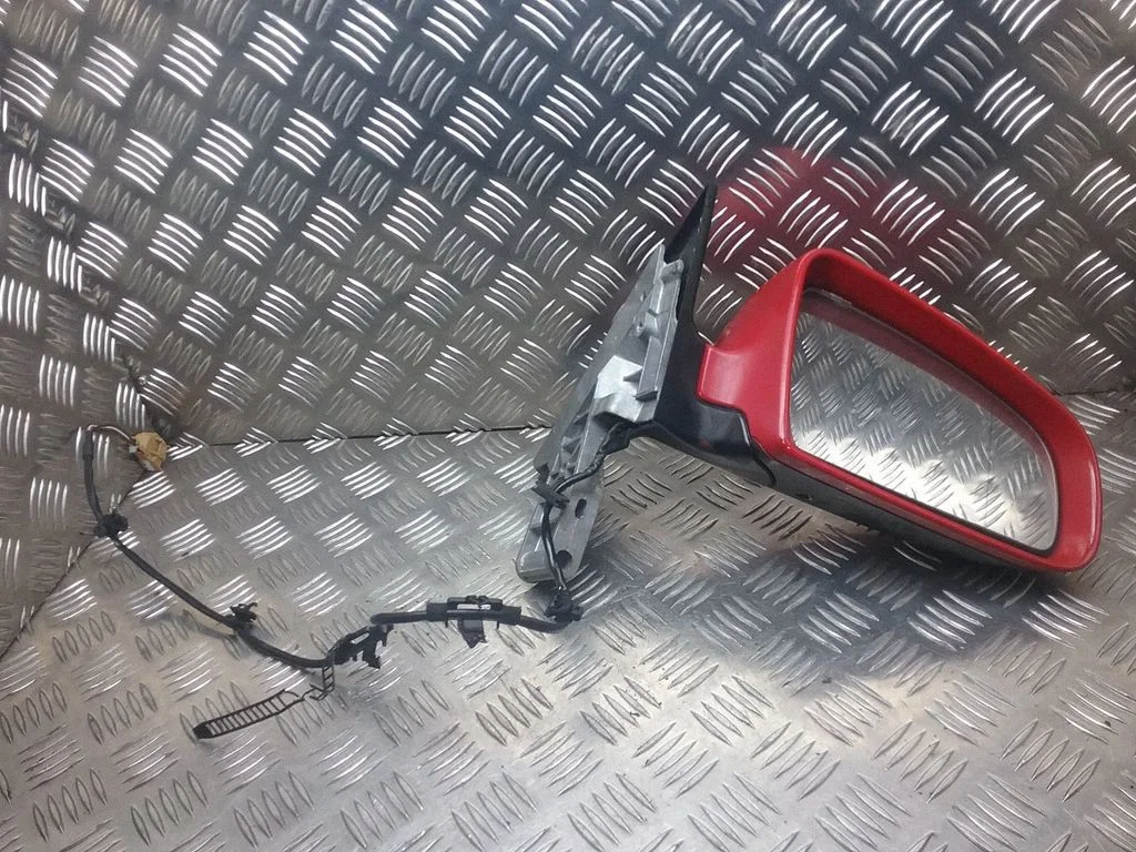 Esiukse elektriline välispeegel – Audi A4 S4 B7 8E 8H (2005-2008)