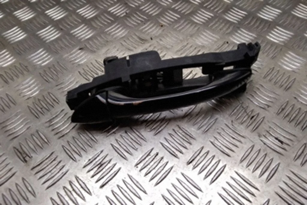 Rear door exterior handle – Mercedes-Benz CLS-Class C219 (2003-2011)