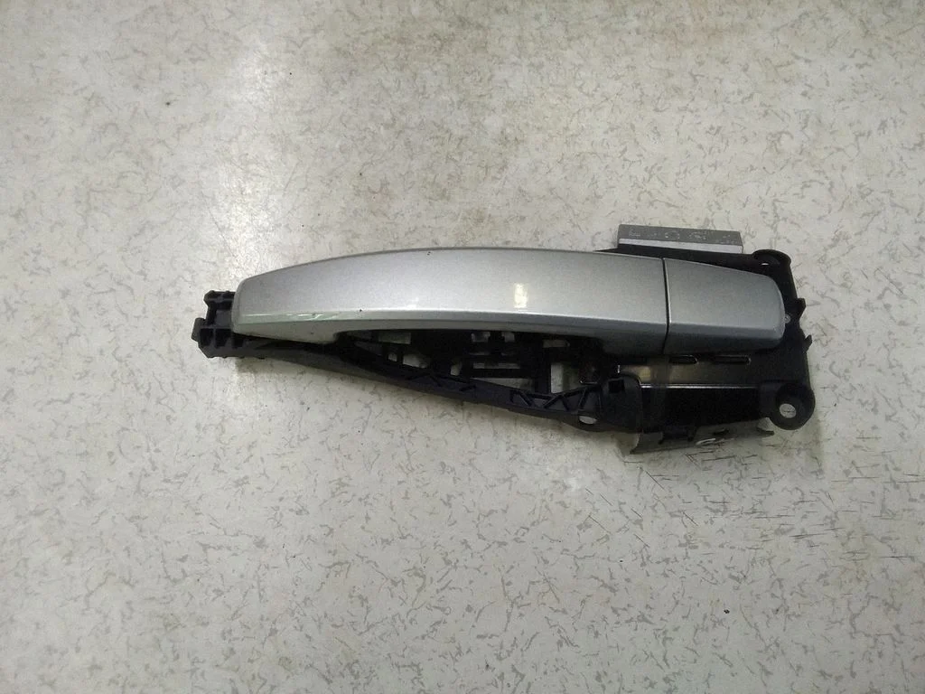Tagaukse välimine käepide – Opel Astra H (2004-2012)