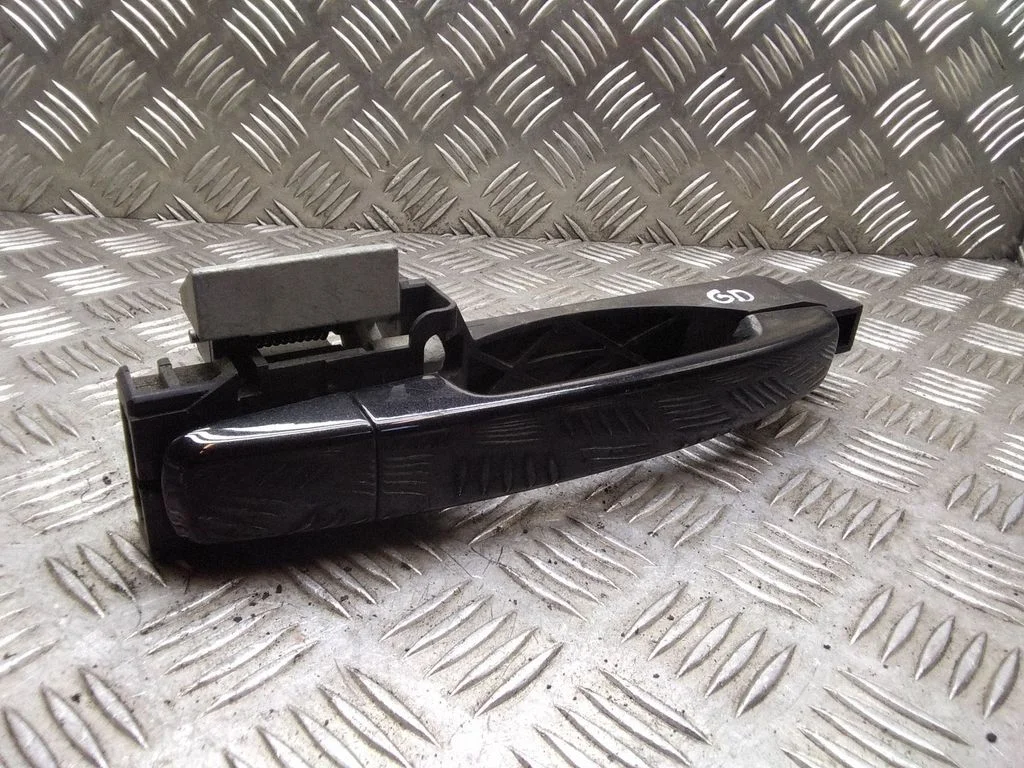 Tagaukse välimine käepide – Nissan Qashqai (2006-2010)