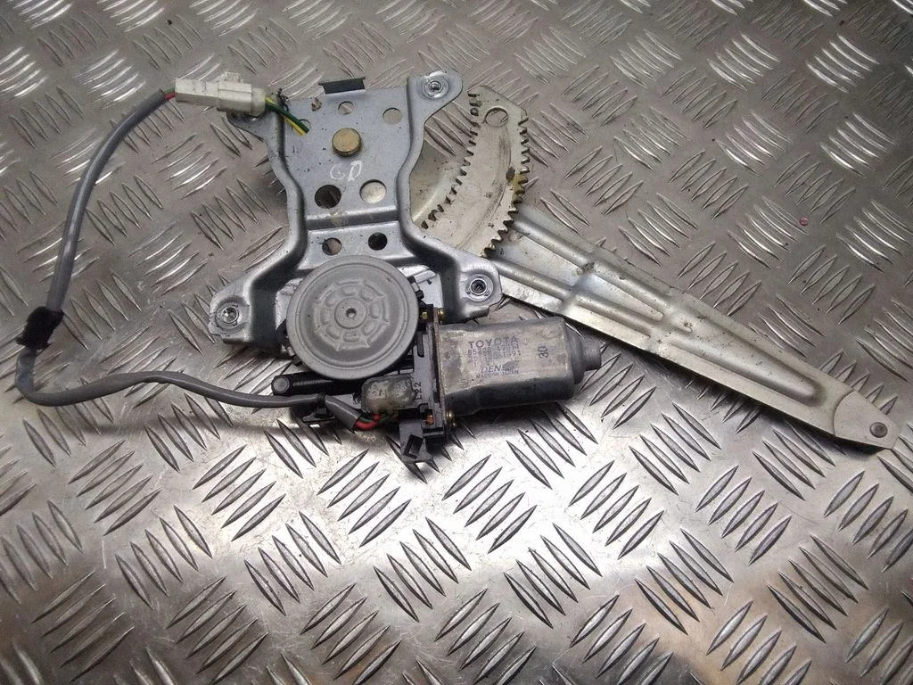 Aizmugurējā loga pacēlāja motoriņš