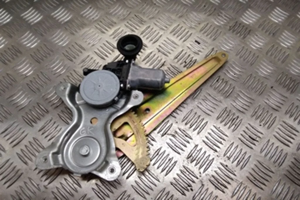 Tagaukse aknatõstuki mootor – Lexus GS 300 350 430 450H (2005-2012)