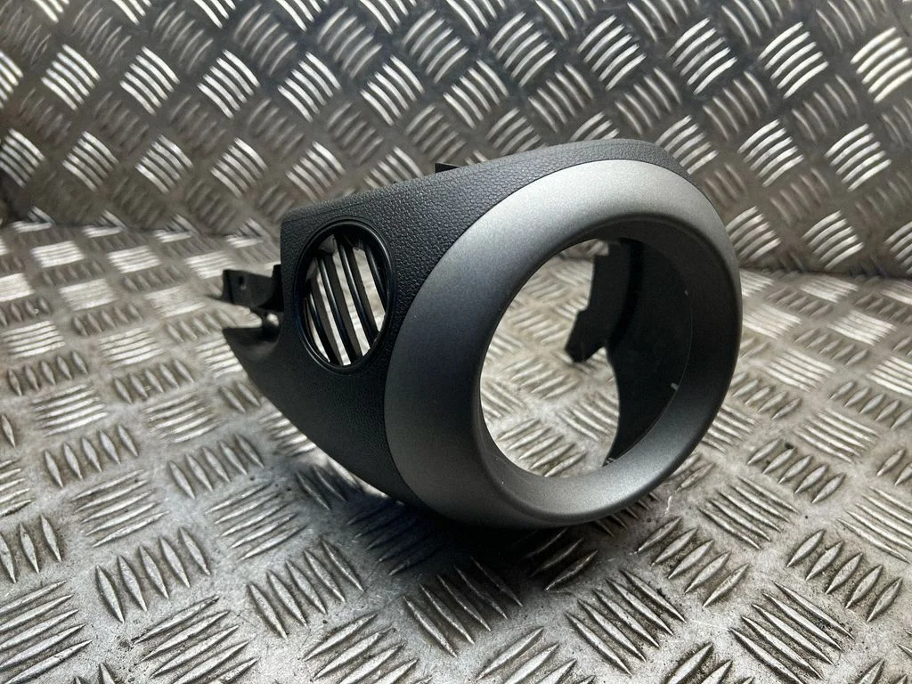 Paneļa apdares panelis (sānu) – Mini Cooper Countryman R60 (2011-2016)