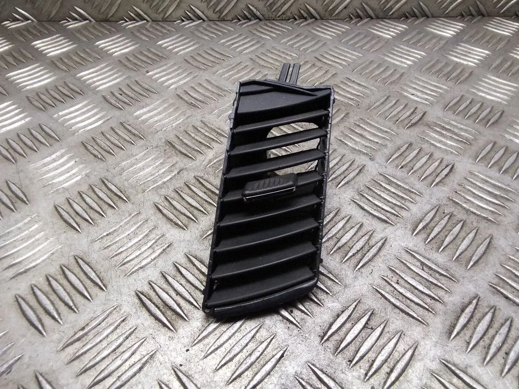 Sānu gaisa restītes – Opel Zafira B (2005-2014)