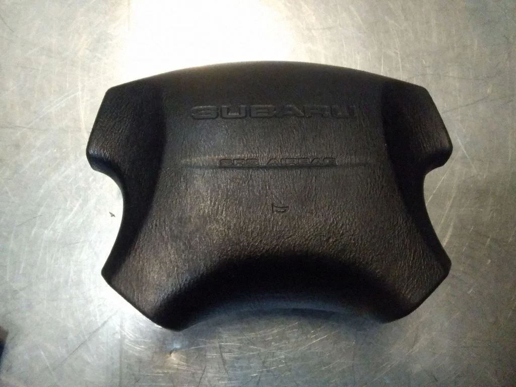 Steering wheel airbag – Subaru Legacy (1999-2003)