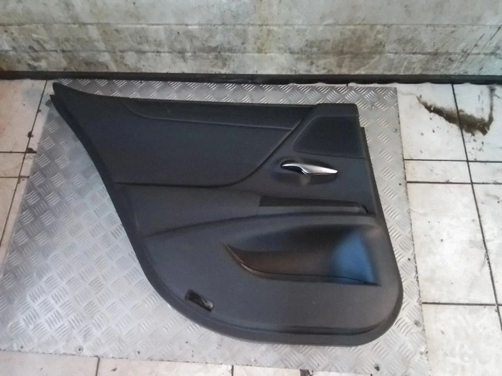 Boczek drzwi tylnych – Lexus ES VII XZ10 (2018-2021)