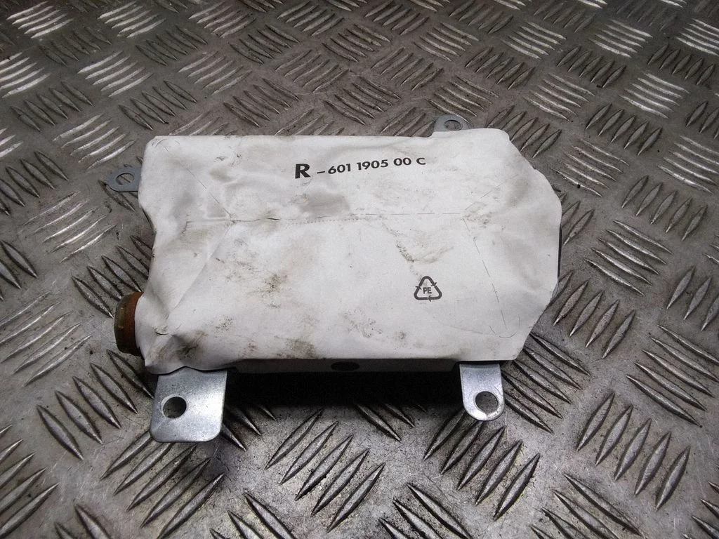 Eesmise ukse turvapadi – BMW 5-seeria E60 E61 (2004-2010)