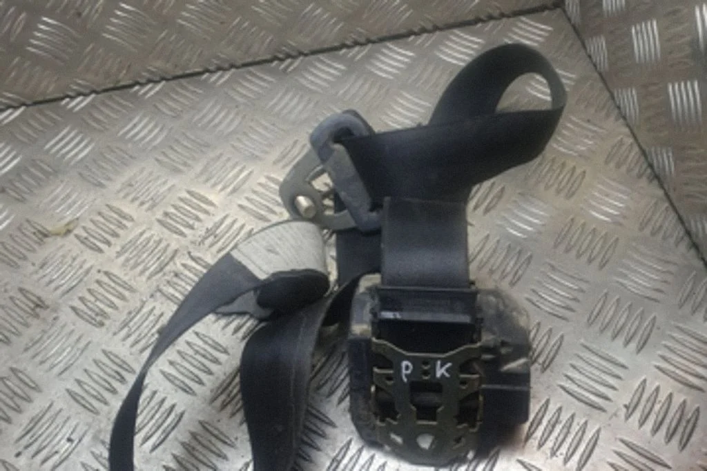Front seatbelt – Volkswagen Transporter - Caravelle T4 (1991-2003)