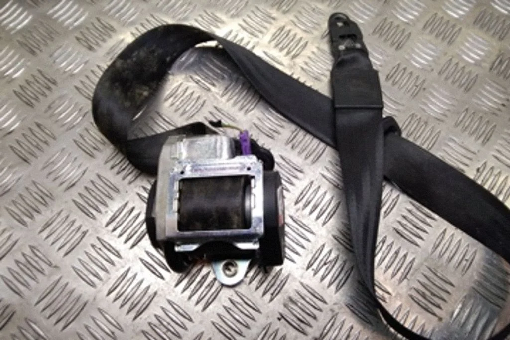 Front seatbelt – Audi A6 Allroad C6 (2006-2011)