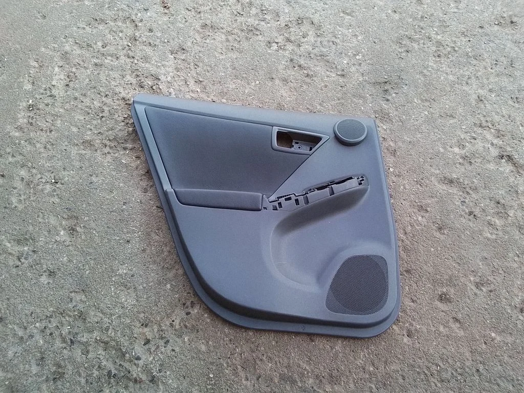 Rear door card panel trim – Toyota Prius (XW30) (2009-2015)