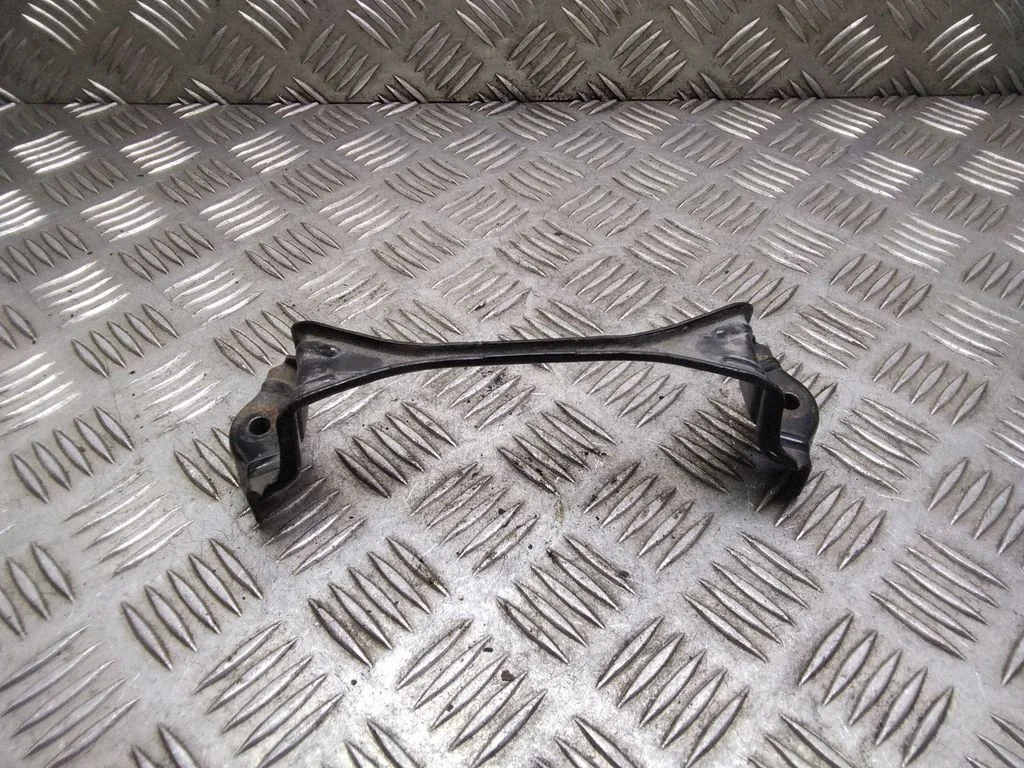 Battery bracket – Nissan Qashqai (2010-2014)