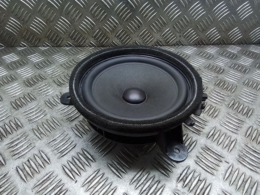 Front door speaker – Volvo V60 (2013-2018)