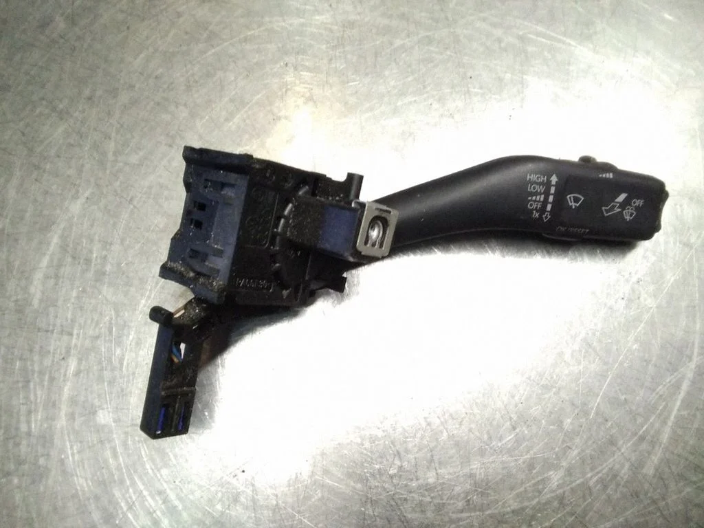 Klaasipuhastite hoob – Volkswagen Jetta V (2005-2010)